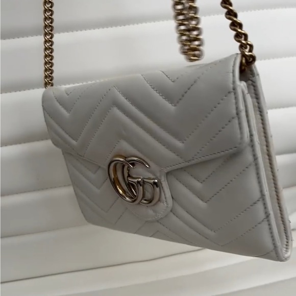 Gucci GG Marmont crossbody bag - Picture 3 of 7